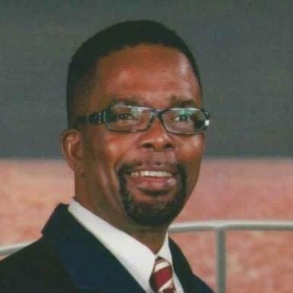 Meet your Posher, Dominic - Picture 1 of 1